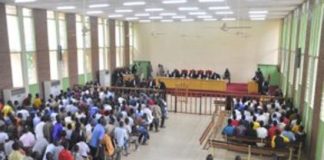 « C’est au moment où je voulais prendre le mur que le gardien a attrapé mes pieds »