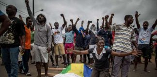 « Dans les pays africains les plus démunis, la démocratie amplifie le risque de violences »