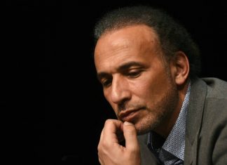 La justice décide si elle maintient en détention Tariq Ramadan