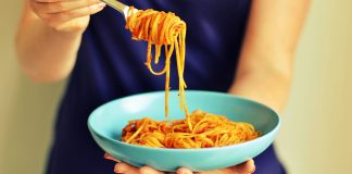Astuce minceur : oubliez les régimes, mangez lentement