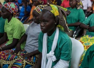 Nigeria: des lycéennes enlevées puis libérées après une attaque de Boko Haram
