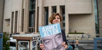 La justice turque condamne trois journalistes renommés à la prison à vie