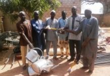 L’Association Beoog Neeré du Ganzourgou offre du matériel à 4 groupements d’agriculteurs