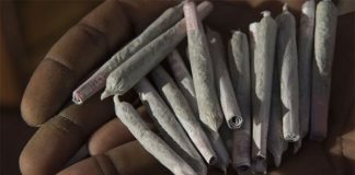 Le « deal » entre le vendeur de drogue et la police