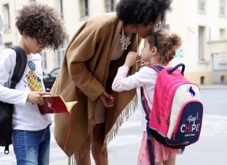 SCHEENA DONIA : COACH EN IMAGE, CONSULTANTE EN COM… ET MÈRE DE 4 ENFANTS !