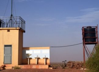 Une fillette décède après être tombée dans des latrines