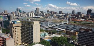 Afrique du Sud : le patron du fisc suspendu