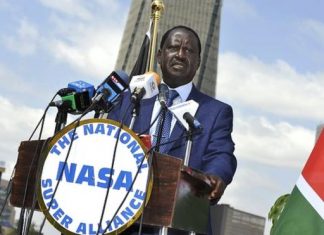Odinga envisage une plainte contre Facebook