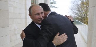 Les alliés de la Russie félicitent Poutine, les Occidentaux sur la réserve