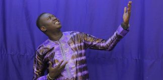 M’Bouillé Koité, prix découvertes RFI 2017, en tournée et en concert à Paris