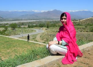 Malala quitte le Pakistan après une visite émouvante