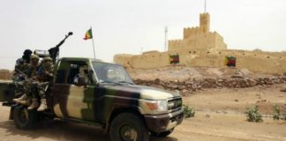 « Mauvais traitements » de migrants maliens en Algérie : Bamako dément le « rappel » de son ambassadeur