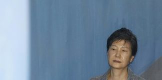 Corée du Sud: le verdict au procès pour corruption de Mme Park retransmis en direct