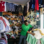 Au Rwanda, la guerre commerciale sur les vêtements d’occasion
