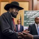 Soudan du Sud : Salva Kiir et Riek Machar signent un accord sur le partage du pouvoir