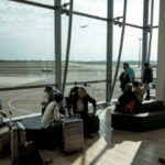 Intrusion spectaculaire sur les pistes de l’aéroport de Lyon, trafic interrompu