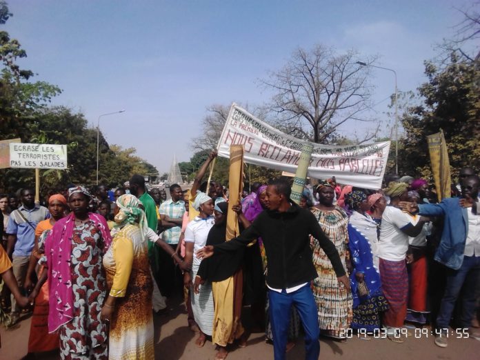 Bobo-marche-contre-expropriation-terre