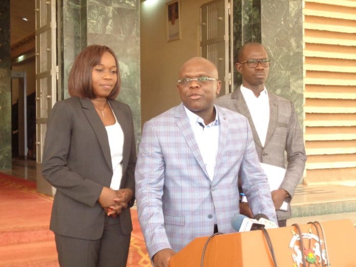 le- ministre-de -la-communication