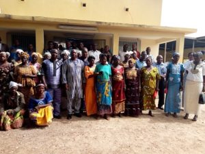 Excision-et-mariage-d-enfant-dans-le-Poni-APFG-bande-les-muscles