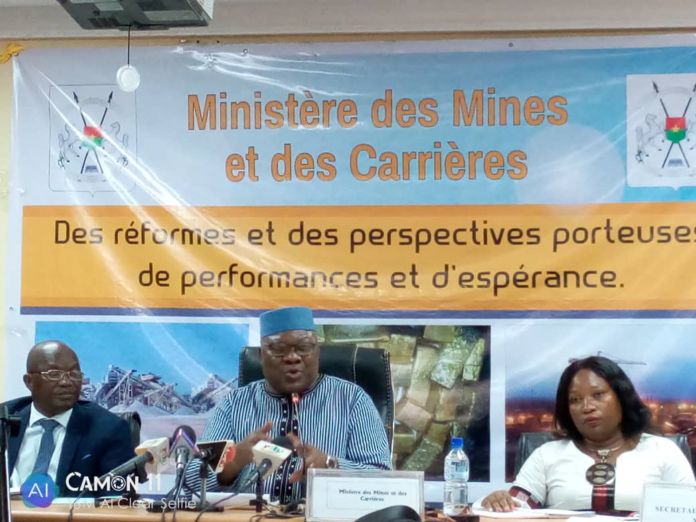 Secteur-minier-Oumarou-Idani-Le-Diagnostique-de son-departement