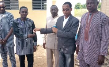 Education :  l’Association ABOUKORIYARA offre une salle de classe au lycée de Dakola REMISE-SALLES-CLASSES-A-DAKOLA