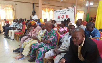 Tournée du mouvement ‘’je suis Burkina’’: « Nous voulons amener les Burkinabè à se parler », dixit Abdoul Aziz Bougma les-militants-du-mouvement-je-suis-burkina
