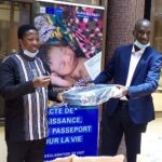 Burkina : l’UNICEF et l’UE offre du matériel à la Direction de la Modernisation de l’État Civil Burkina-enregistrement-naissance-UNICEF-don