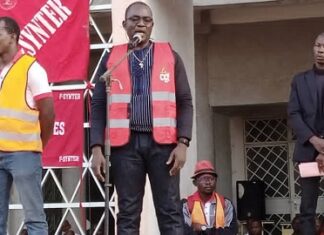 Syndicats, « évitez de nourrir des illusions sur les élections en cours », Bassolma Bazié MEETING-DU SYNDICAT-DES-TRAVAILLEURS-CONTRE-LA-VIE-CHERE