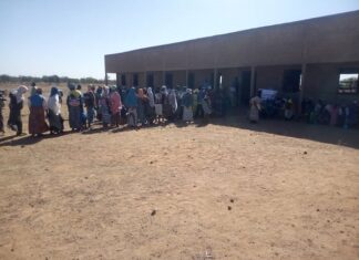 Loroum : les 33.452 électeurs accomplissent leur devoir citoyen LES-ELECTEURS-AU-LORUM