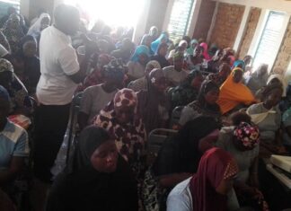 Arrondissement n°8 : la NOMA outille plus de 350 personnes en technique d’élevage de poules locales améliorées FEMME-A-ECOLE-DE-ELEVAGE