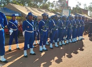 Célébration régionale du 11 décembre : le mérite de 92 fonctionnaires reconnu à Saaba Célébration –régionale- du -11 –décembre- le- mérite- de- 92- fonctionnaires- reconnu- à- Saaba