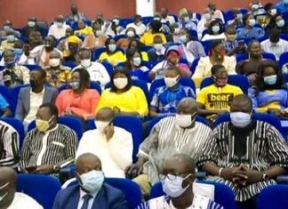 Un ministre ne peut cumuler sa fonction avec son mandat de député ! ASSEMBLEE-NATIONALE