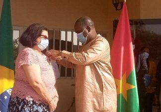Diplomatie : l’ambassadrice du Brésil au Burkina Faso est en fin de mission Diplomatie- l-ambassadrice- du- Brésil- au- Burkina –Faso- est -en –fin- de -mission