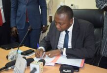 Secteur des mines : « nous allons travailler pour que les retombées puissent bénéficier aux populations », Ismaël Ouédraogo Secteur –des- mines- « nous- allons- travailler- pour -que -les -retombées –puissent- bénéficier- aux -populations »- Ismaël -Ouédraogo