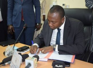 Secteur des mines : « nous allons travailler pour que les retombées puissent bénéficier aux populations », Ismaël Ouédraogo Secteur –des- mines- « nous- allons- travailler- pour -que -les -retombées –puissent- bénéficier- aux -populations »- Ismaël -Ouédraogo