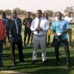 Sud-ouest : le gouverneur encourage le staff de Bafuji FC Sud-ouest-le -gouverneur –visite- le- bafuji -FC -sur -le –terrain- d-entrainement