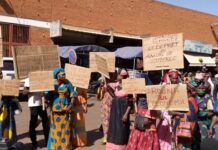 Economie informelle : « Nous ne voulons plus Harouna KABORE comme ministre du commerce » Economie-informelle-Harouna-Kaboré-ancien-ministre-commerce