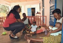 Pouponnière Mgr Anthyme Bayala de Réo : Michel Bayala a été sensible aux « cris » des bébés REMISE-DE-DON