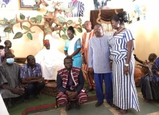 Culture : Elise Ilboudo demande des bénédictions au mogho naaba Culture-Elise- Ilboudo –demande-des bénédictions- au -mogho -naaba