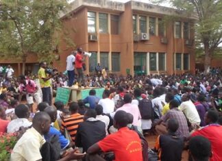 Suicide de jeunes étudiants : stopper la spirale infernale Suicide-de-jeunes-étudiants-Stopper- la- spirale -infernale