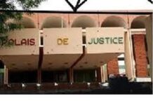 Justice : à cause de son imprudence, un chauffeur écope de 12 mois de prison COUPABLE-DEVANT-LE-TRIBUNAL