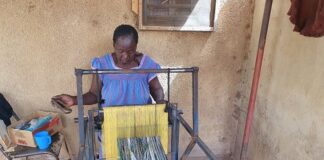 Tissage de pagnes traditionnels : Dénise Kafando, une référence Tissage-de- pagnes -traditionnels –Dénise- Kafando- une- référence