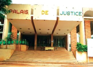 Justice : pour destruction volontaire de biens B.O écope de 5 ans de prison dont 12 mois fermes PALAIS-DE-JUSTICE