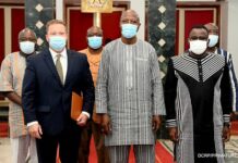 Relance de Air Burkina: Christophe DABIRE prend connaissance du plan d’affaire Relance-de-Air- Burkina- Christophe –DABIRE- prend- connaissance- du- plan- d-affaire