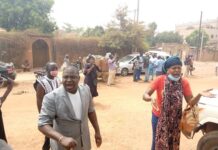 Mouvement AGIR ensemble : des militants demandent la démission du président Boubacar Diallo Mouvement –AGIR- ensemble- quand –des- militants- demandent- la- démission –du- président- Boubacar- Diallo