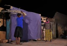 Kombissiri : L’association BTB sensibilise sur le droit d’accès à la terre par les jeunes et les femmes kombissiri-association-btb-droit-terre-femme(theatre