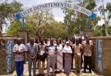 Lycée départemental de Ziou : des livres pour rehausser le niveau des élèves Lycée –départemental- de –Ziou- des- livres- pour -rehausser - le -niveau –des- élèves