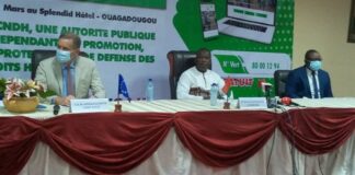 Promotion et Protection des droits Humains : la CNDH lance son site web et un numéro vert Promotion- et- protection -des droits Humains- la- CNDH –lance- son –site- web –et- un -numéro -vert