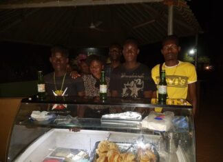 Koudougou : des jeunes promeuvent les jus, glaces et fast-foods à travers un festival