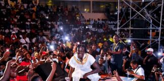 live : Amzy a frappé fort au palais des sports de Ouaga 2000